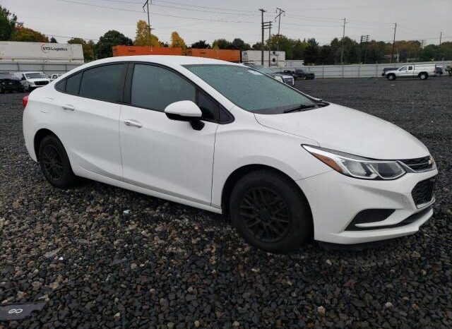 
								2017 Chevrolet Cruze full									