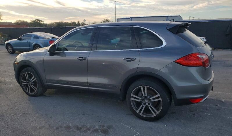 
								2013 Porsche Cayenne full									