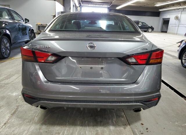 
								2020 Nissan Altima sr full									