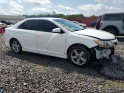 
										2014 Toyota Camry l full									