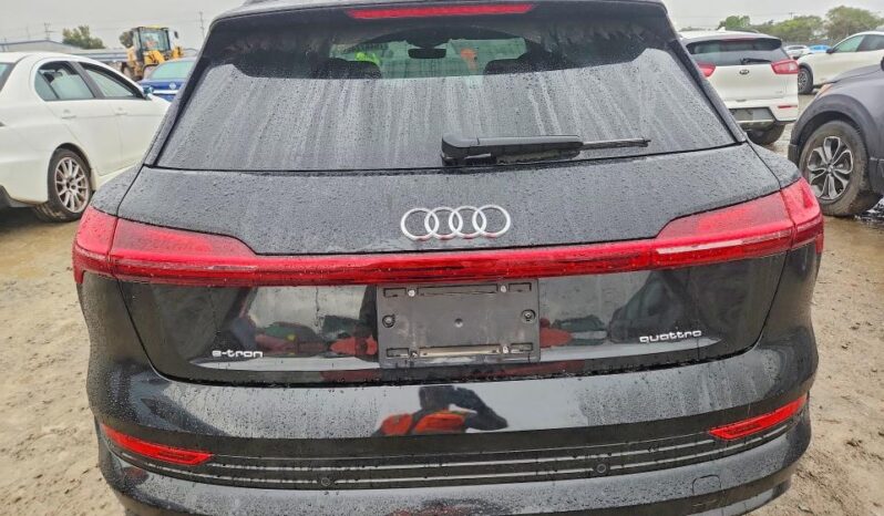 
								2021 Audi E-tron full									