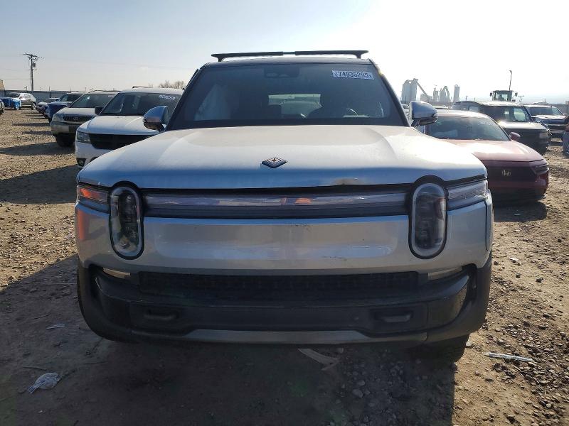2025 Rivian R1s