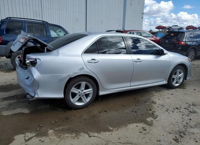 
								2013 Toyota Camry l full									