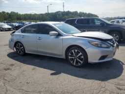 
										2017 Nissan Altima 3.5 full									