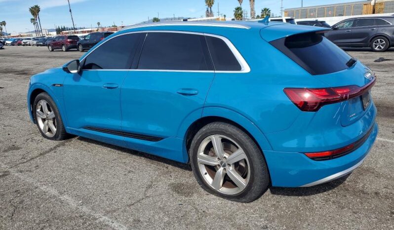 
								2019 Audi E-tron full									