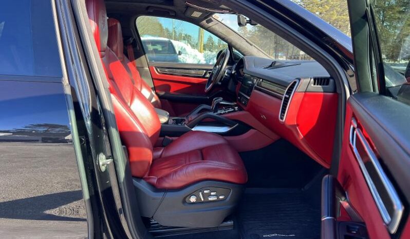 
								2019 Porsche Cayenne full									