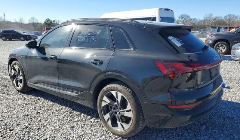 
								2021 Audi E-tron full									