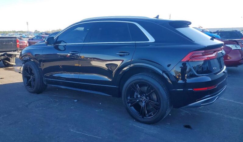 
								2022 Audi Q8 full									