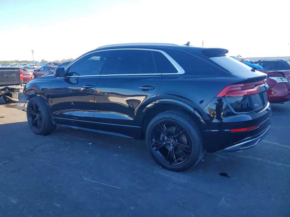 2022 Audi Q8