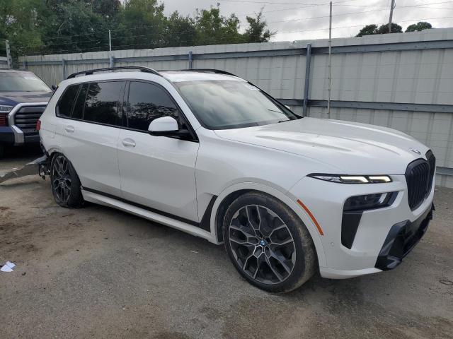 2023 BMW X7