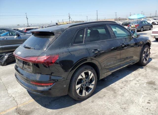 
								2021 Audi E-tron full									