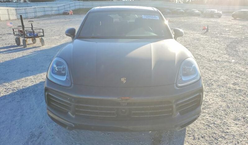
								2023 Porsche Cayenne full									