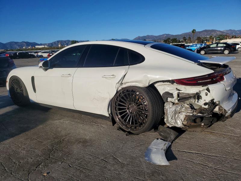 2020 Porsche Panamera