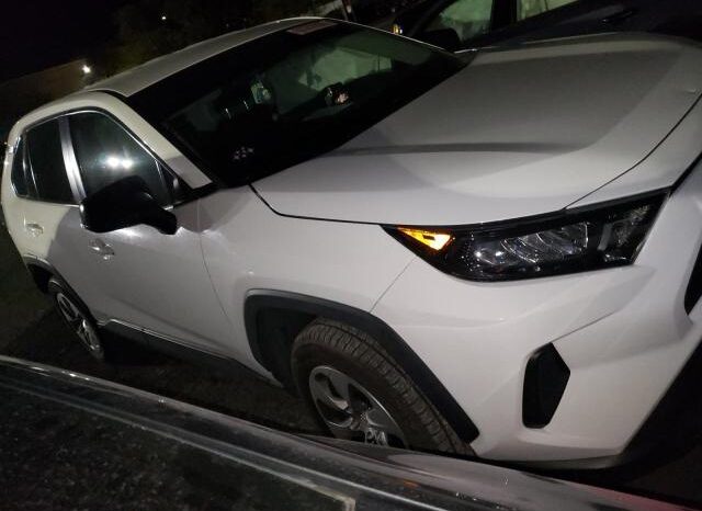 
								2022 Toyota Rav4 full									