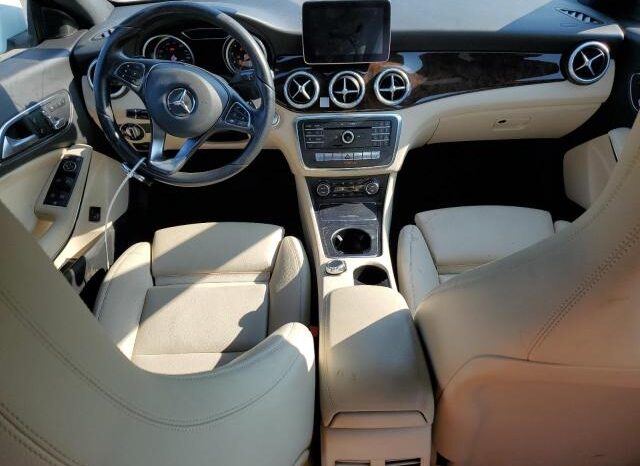 
								2018 Mercedes-benz Cla 250 4m full									