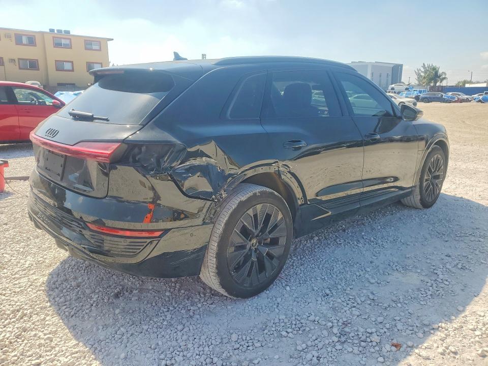 2024 Audi Q8