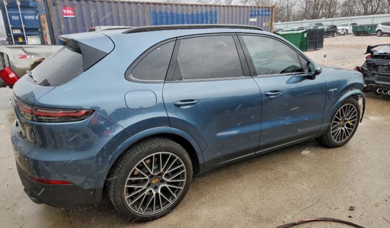 
								2020 Porsche Cayenne full									