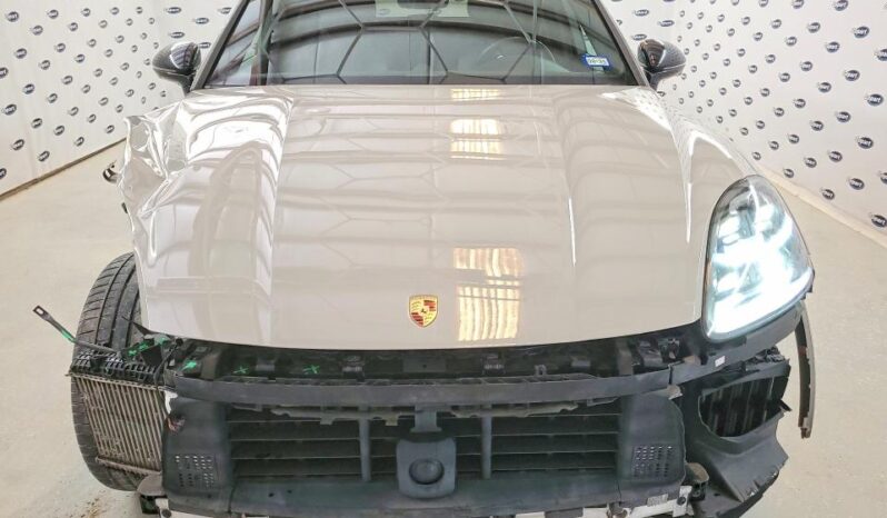 
								2020 Porsche Cayenne full									