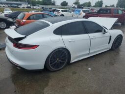 
										2017 Porsche Panamera full									