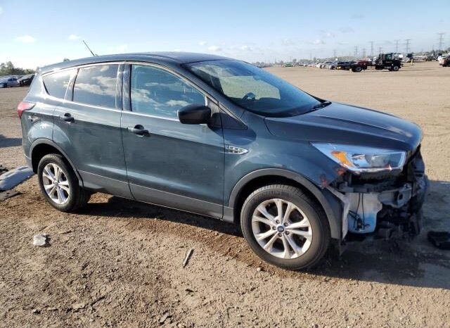 
								2019 Ford Escape se full									