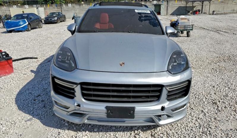 
								2017 Porsche Cayenne full									