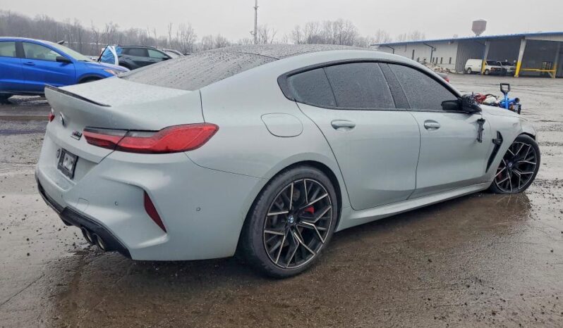 
								2025 BMW M8 full									