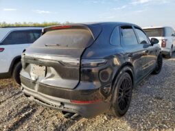 
										2023 Porsche Cayenne full									
