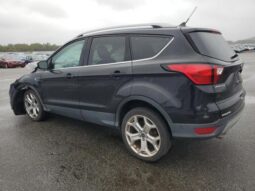
										2019 Ford Escape tit full									