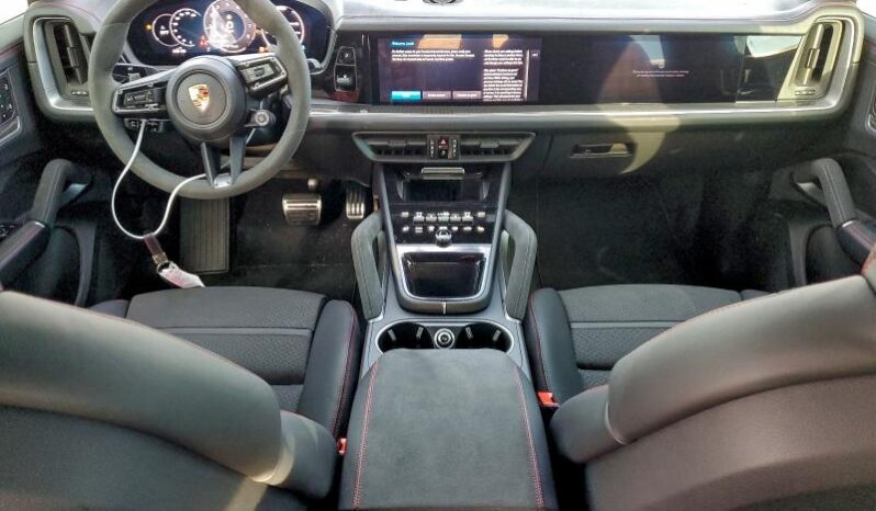 
								2025 Porsche Cayenne full									