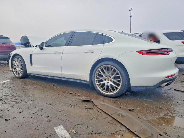 2020 Porsche Panamera