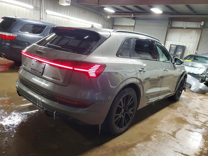 2022 Audi E-tron