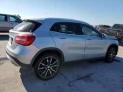 
										2017 Mercedes-benz Gla-class full									