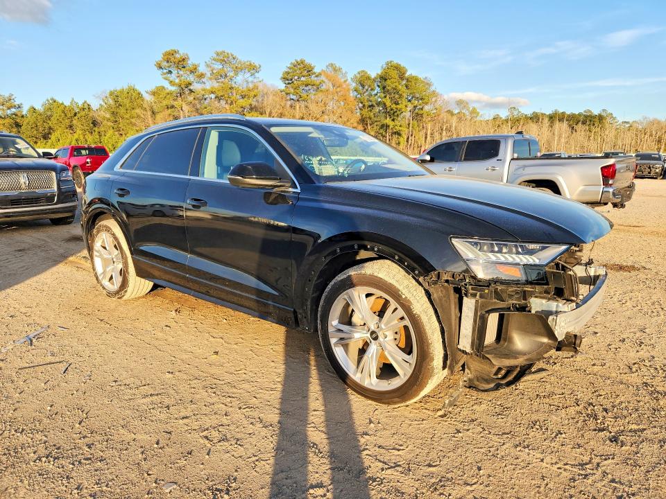 2023 Audi Q8