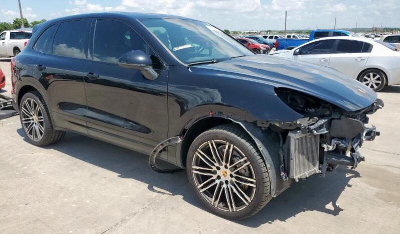 
								2018 Porsche Cayenne full									