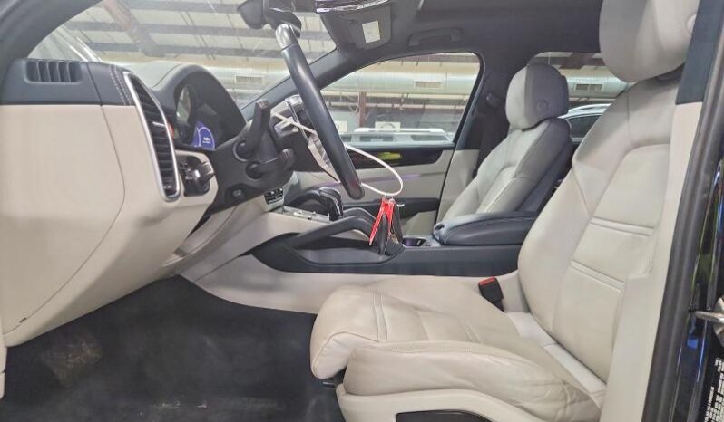 
								2019 Porsche Cayenne full									