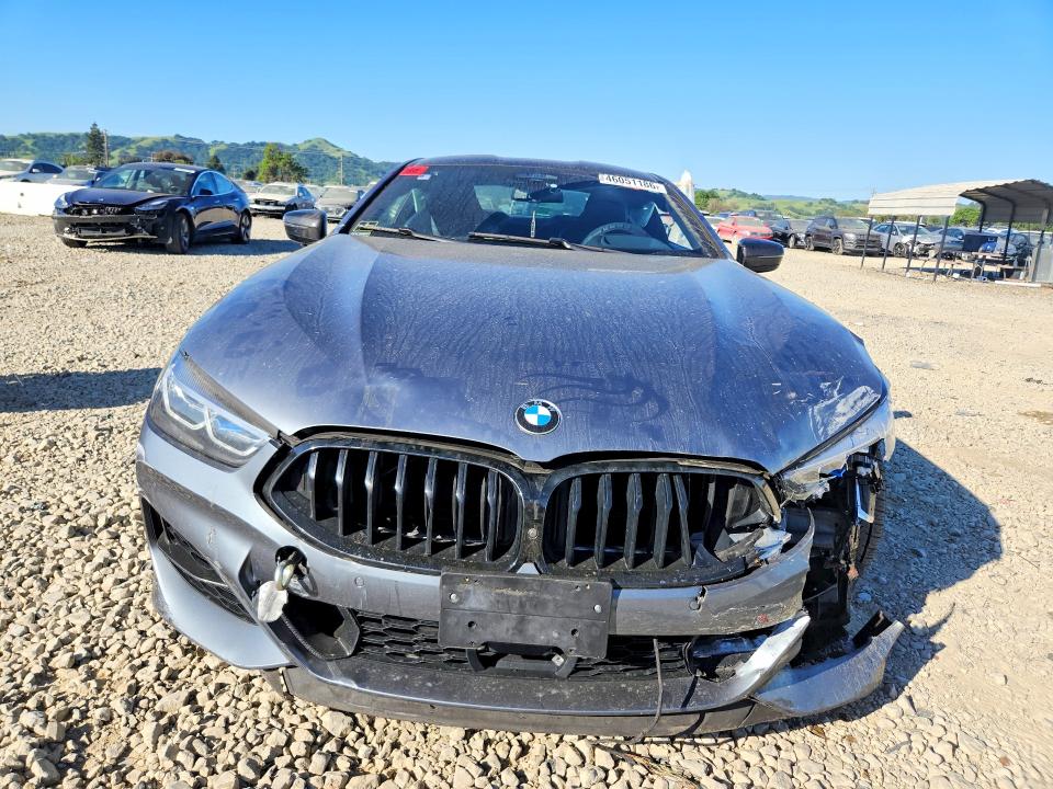 2022 BMW M8