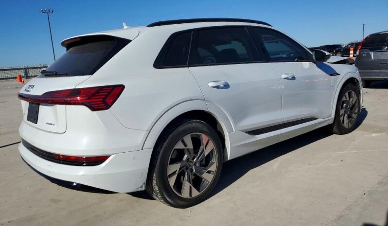 
								2021 Audi E-tron full									