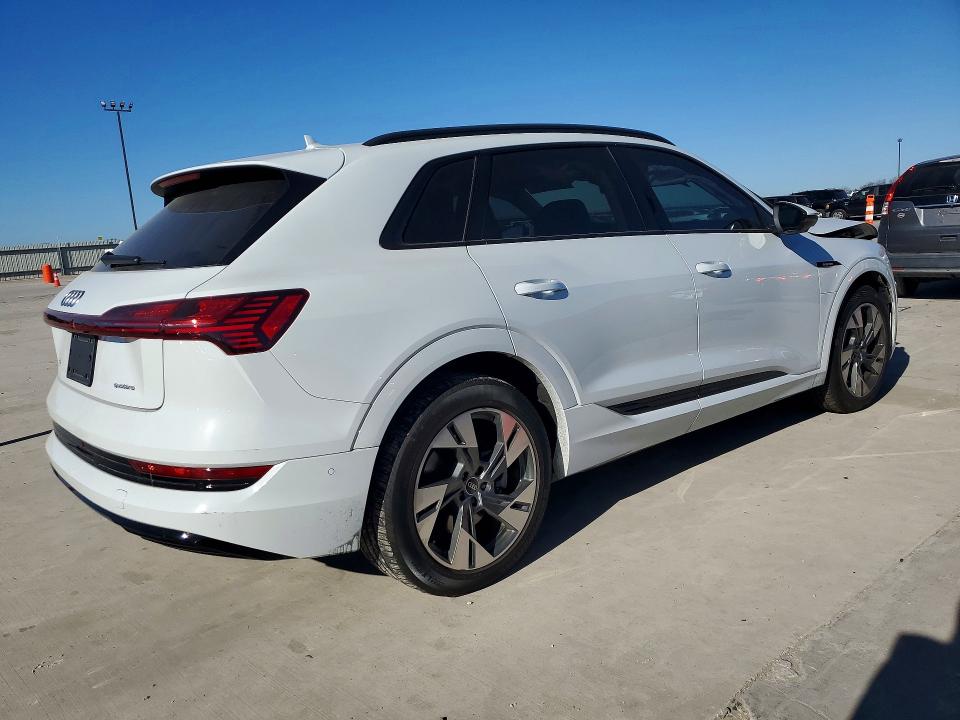 2021 Audi E-tron