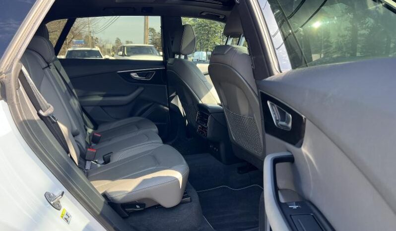 
								2019 Audi Q8 full									