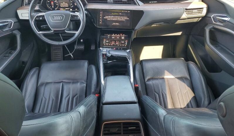 
								2019 Audi E-tron full									