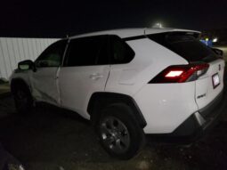 
										2022 Toyota Rav4 full									