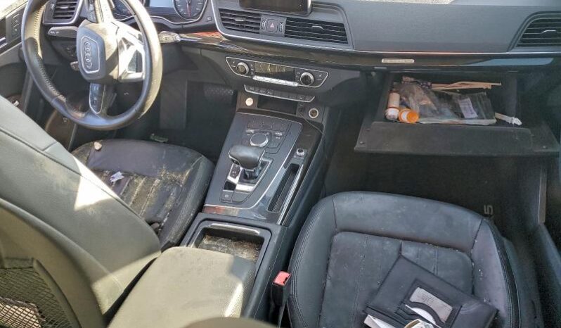 
								2019 Audi Q5 full									