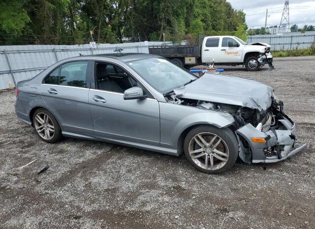 
								2013 Mercedes-benz C 300 4mat full									