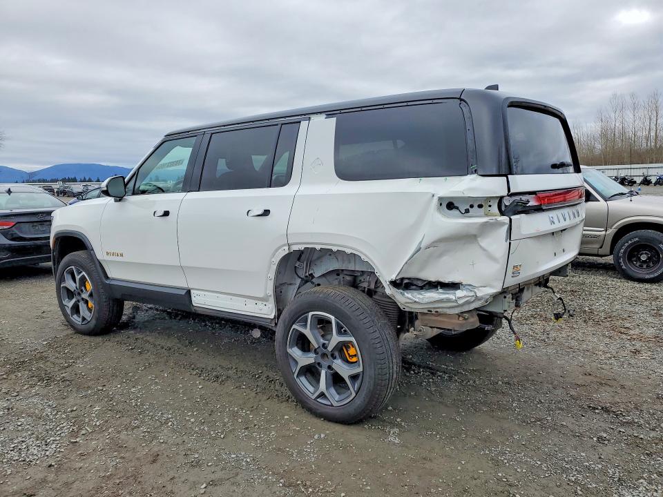2022 Rivian R1s