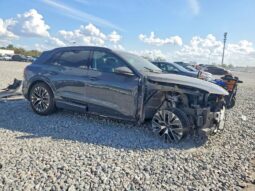 
										2024 Audi Q8 full									
