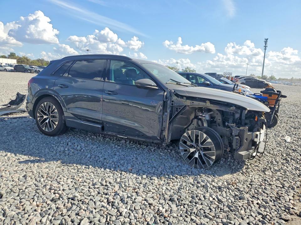 2024 Audi Q8