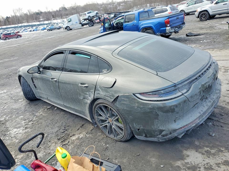 2023 Porsche Panamera