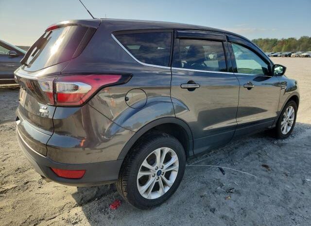 
								2017 Ford Escape se full									