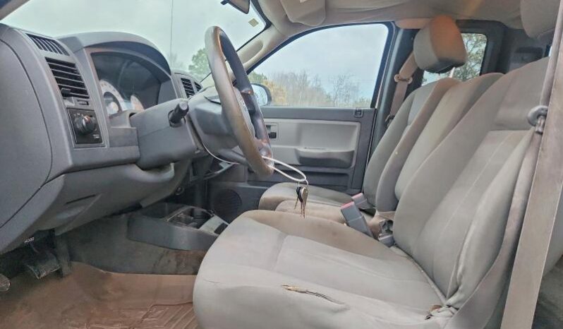 
								2006 Dodge Dakota full									
