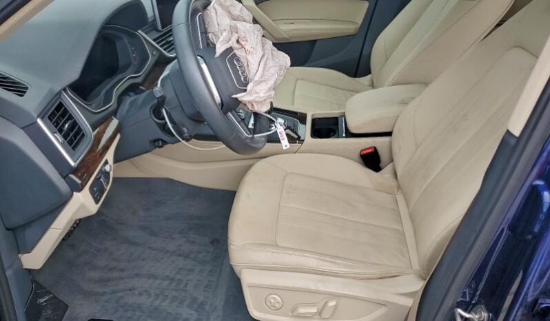 
								2020 Audi Q5 full									